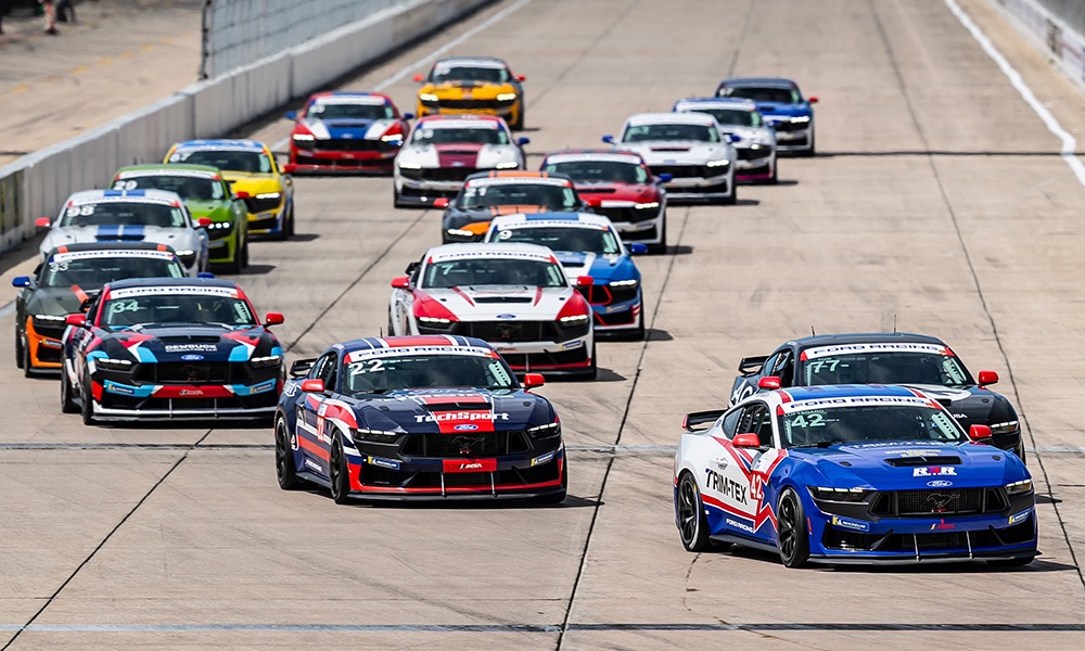 Cole Loftsgard busca consolidar su dominio en Mustang Challenge en Laguna Seca