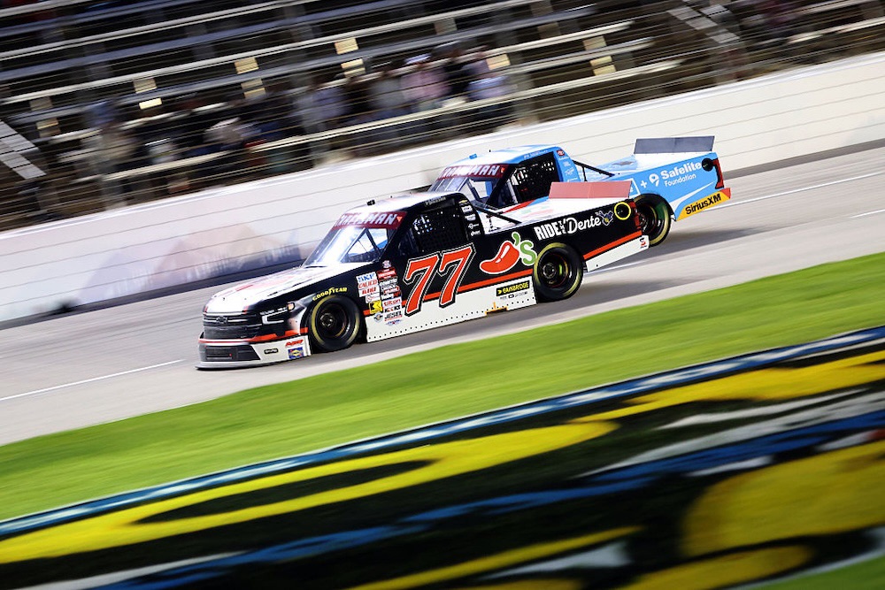 NASCAR Truck Series Texas 2026: Carson Hocevar gana en overtime y rompe la racha de Kyle Busch