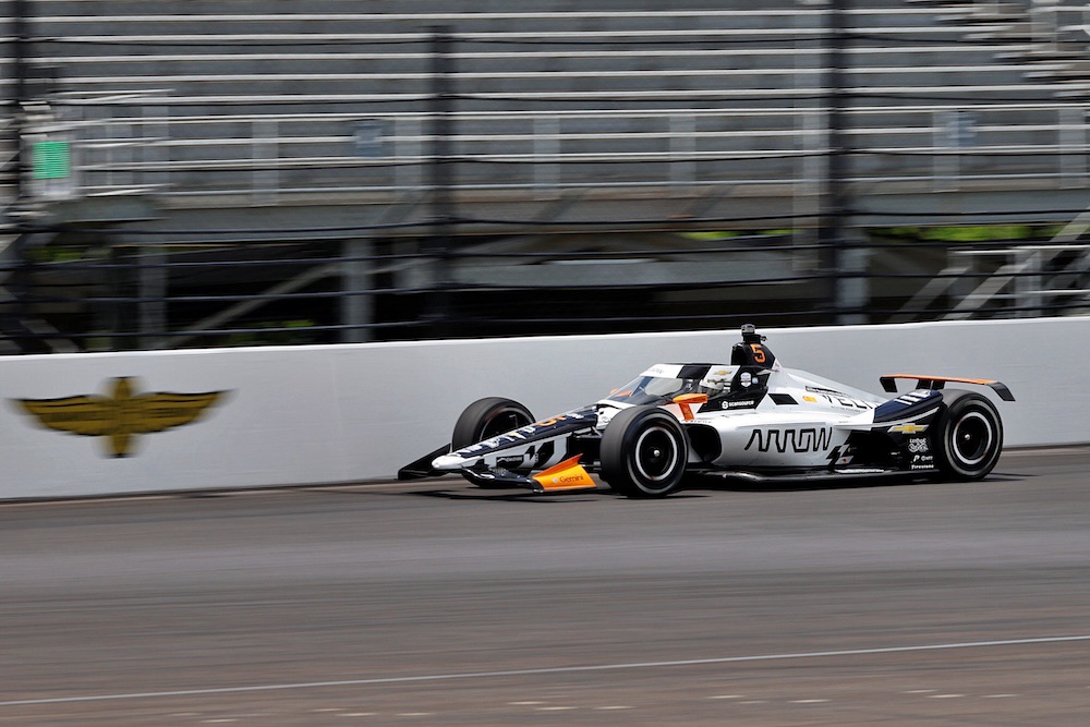 Pato O’Ward Lidera Práctica del Indianapolis 500 y Arrow McLaren Recupera Terreno en Indianápolis